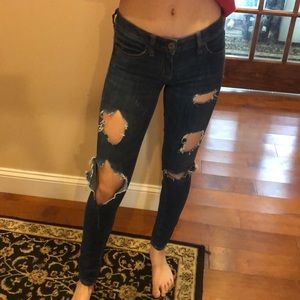 American eagle low rise ripped skinny jeans!